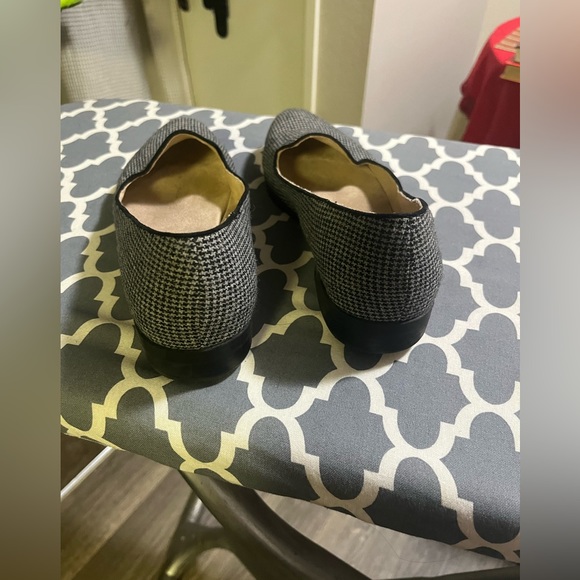 Moving Sale! Cute and Elegant Dressy Shoes - Picture 4 of 6